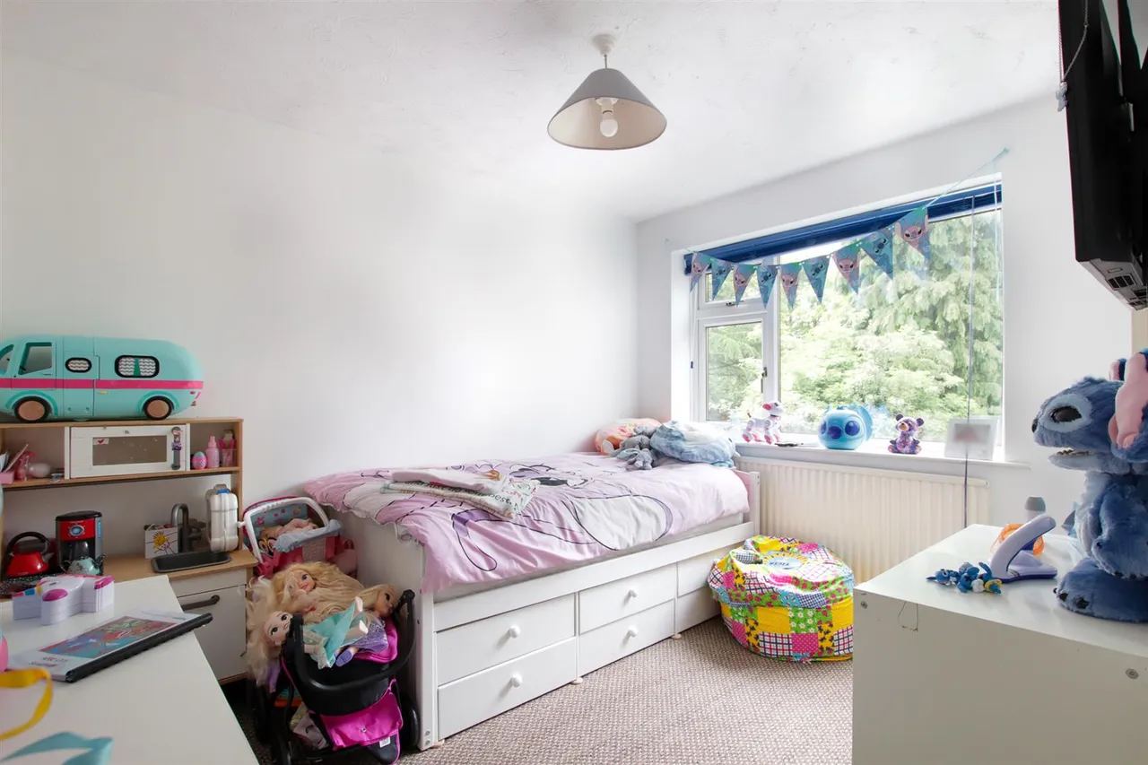 Stelfox Avenue, Timperley, WA15, photo 11