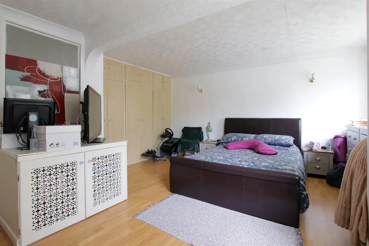 Stelfox Avenue, Timperley, WA15, photo 9