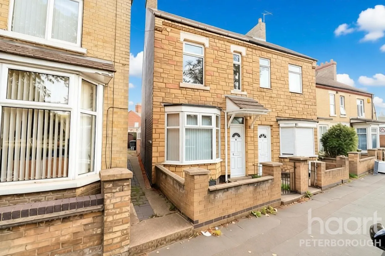 3 bed house for sale, Crawthorne Road, Peterborough, PE1