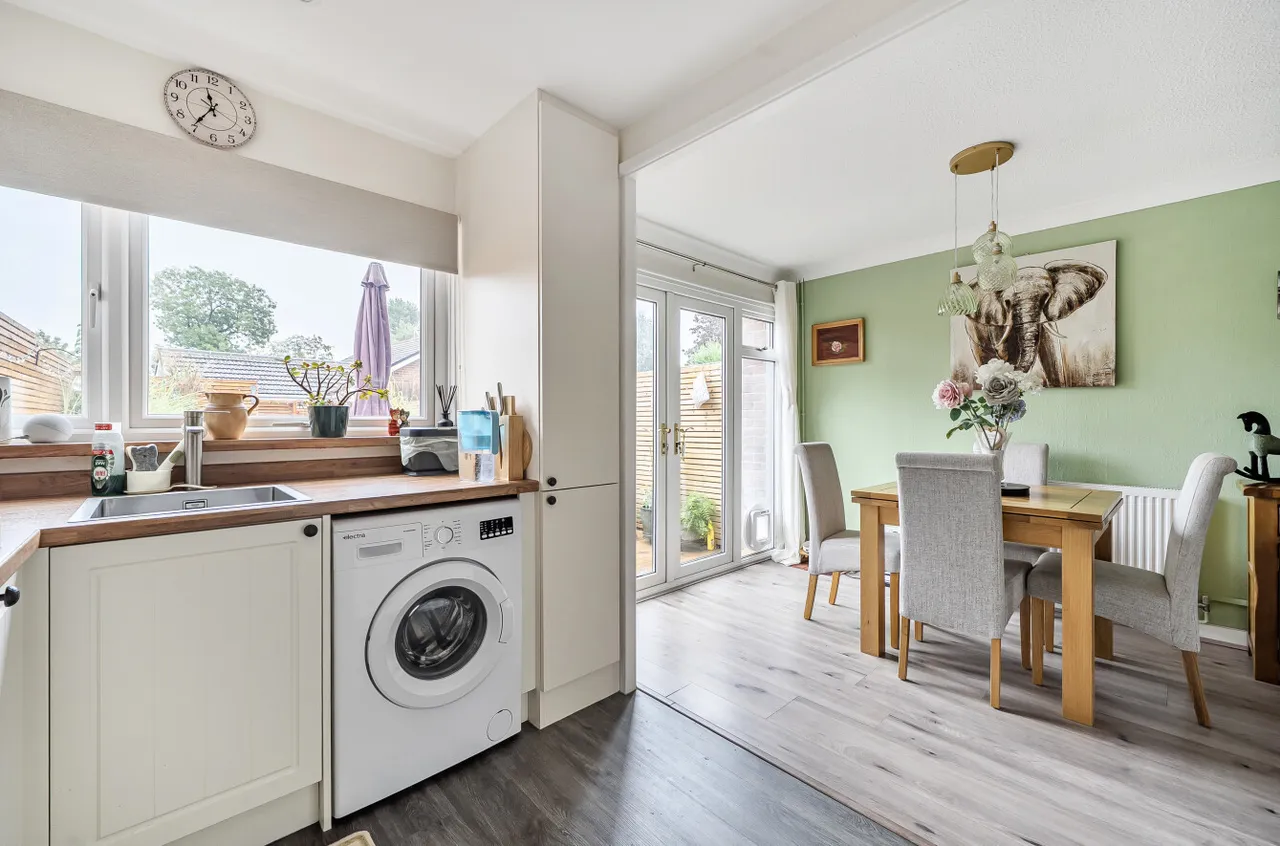 Emmbrook Road, Wokingham, Berkshire, RG41 1JN, photo 14