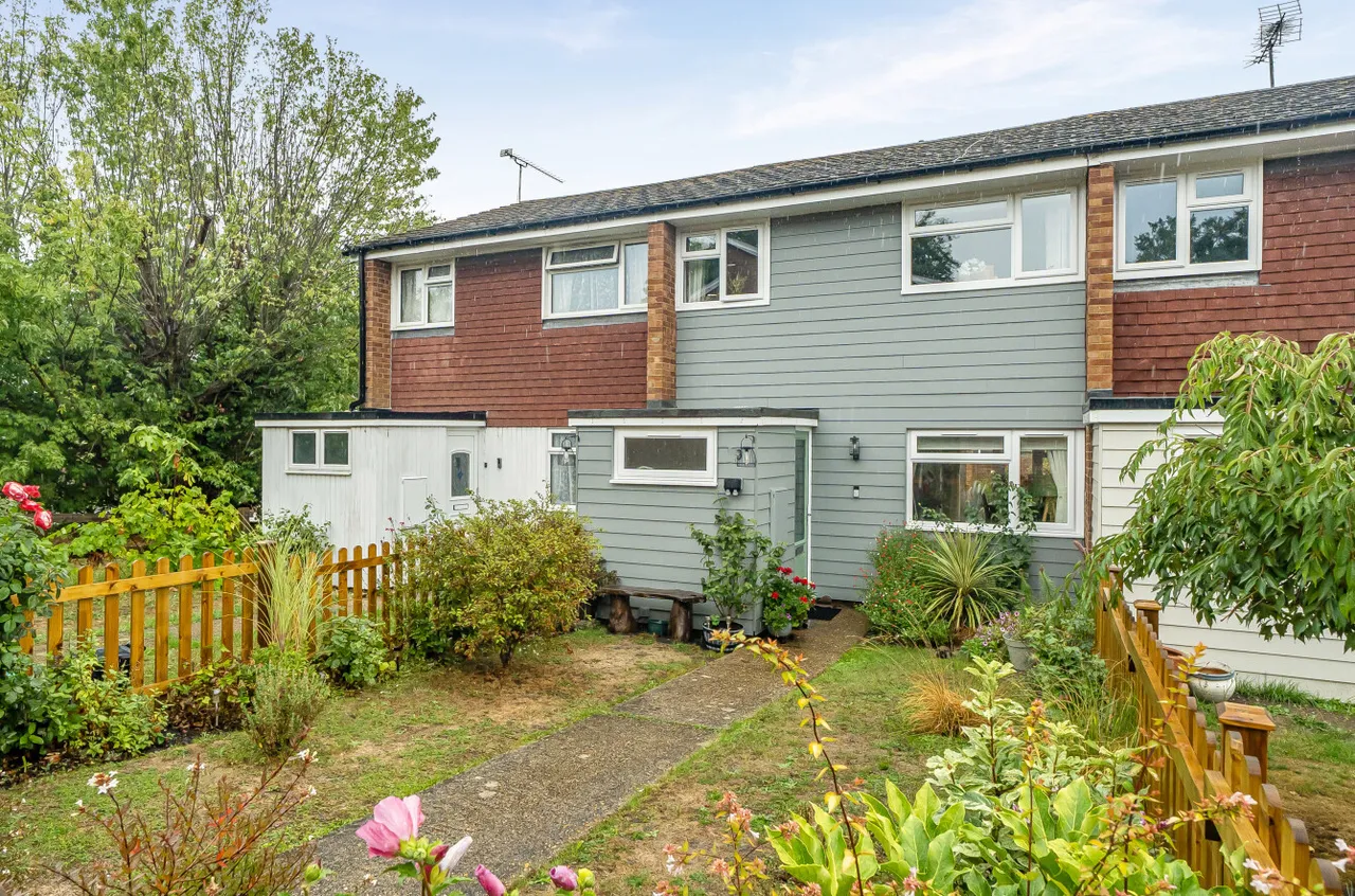 3 bed house for sale — Emmbrook Road, Wokingham, Berkshire, RG41 1JN