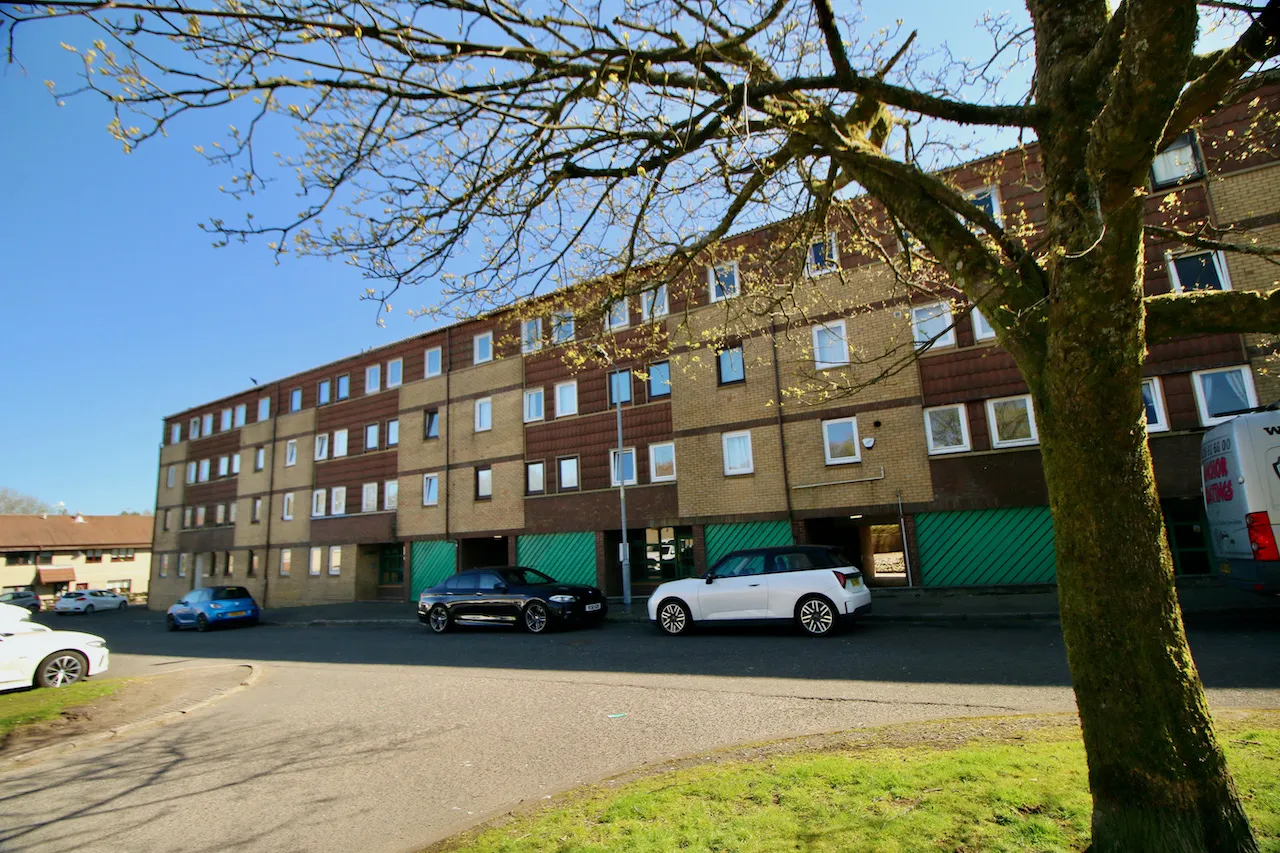 2 bed flat for sale — Braehead Road, Cumbernauld, G67 2BP