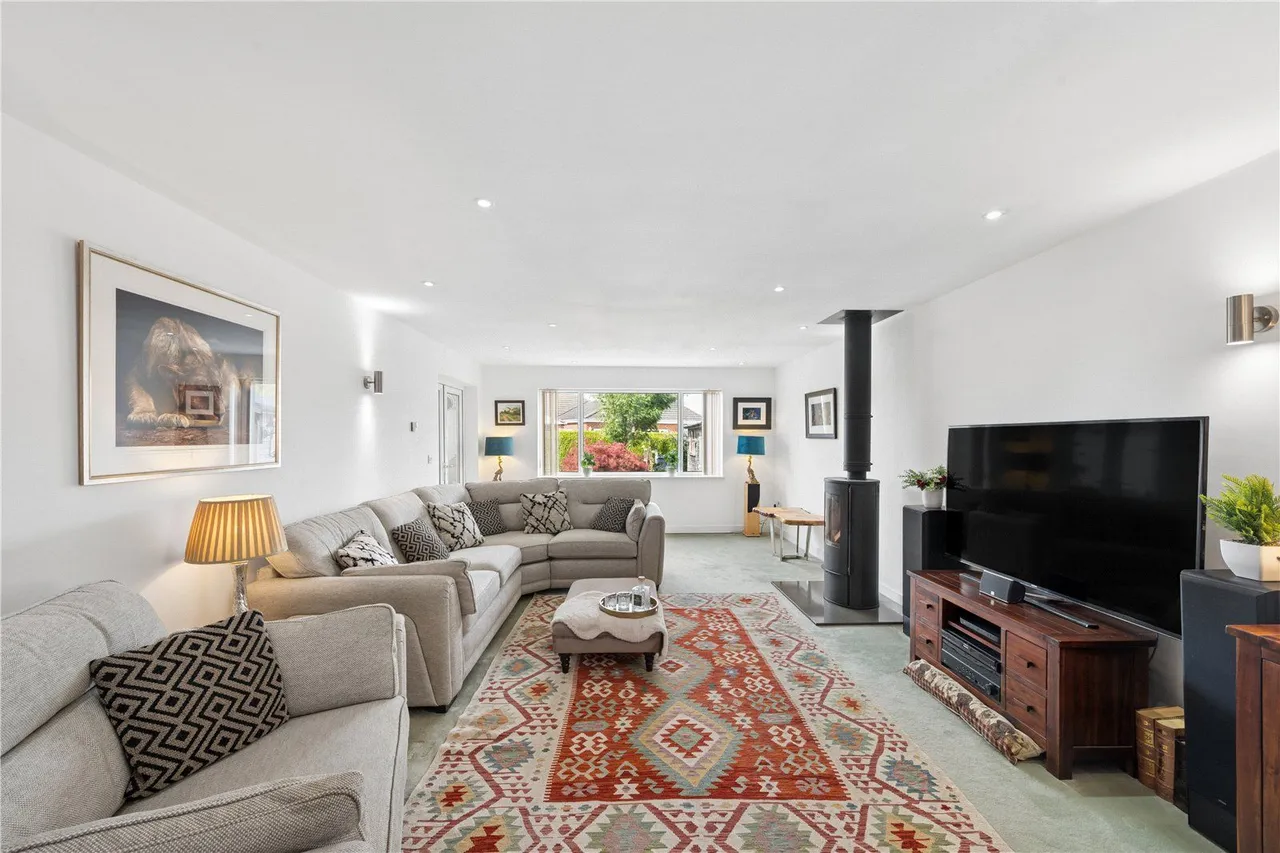 Carrfield Road, Barwick in Elmet, LS15, photo 4
