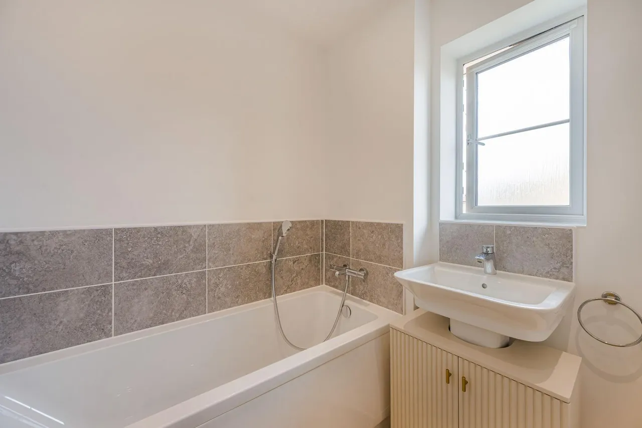 Plough Way, Frampton, PE20, photo 23