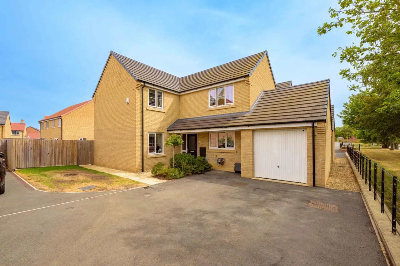4 bed house for sale, Plough Way, Frampton, PE20