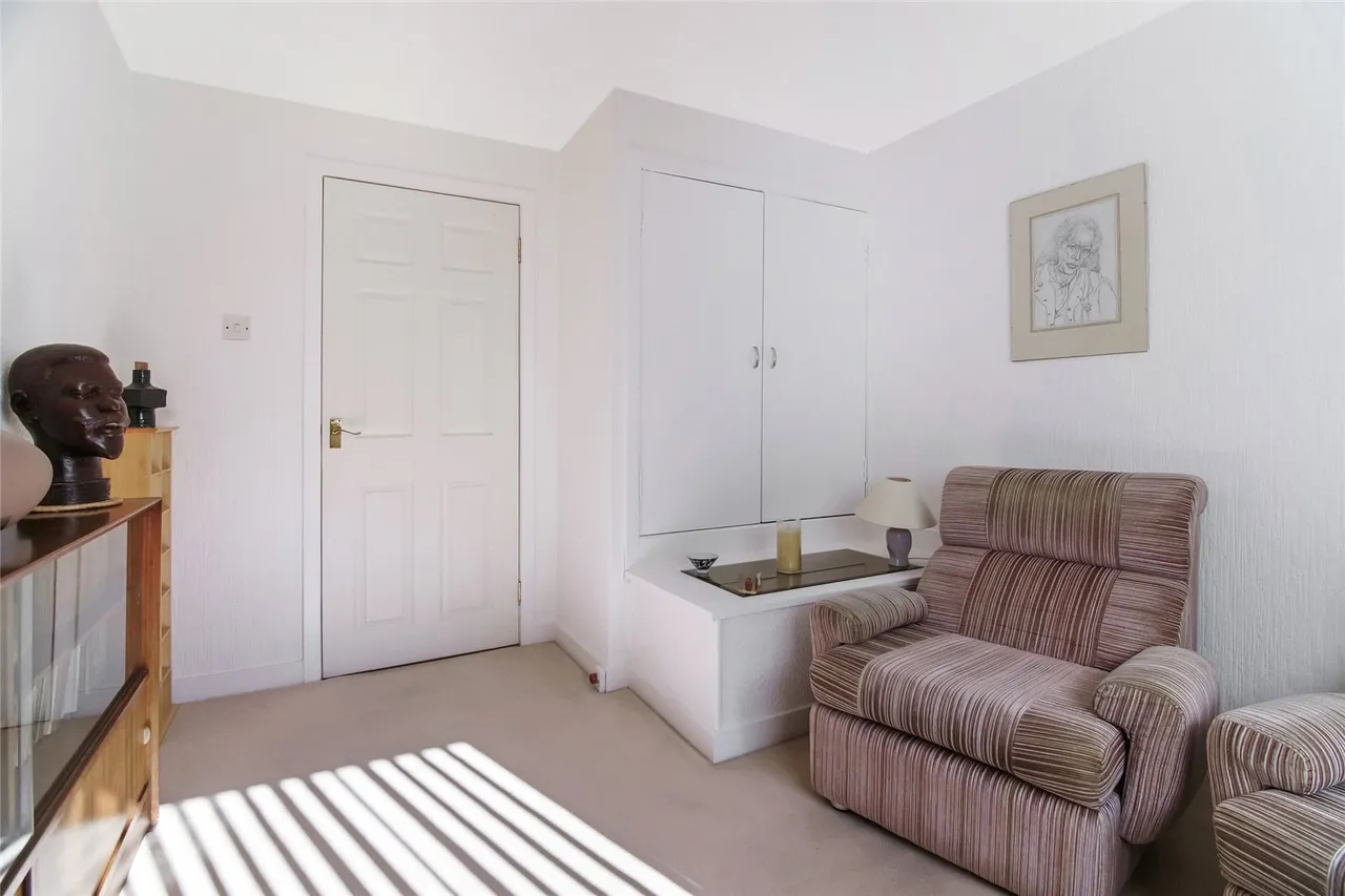 Wingate Crescent, Calderwood, G74, photo 15