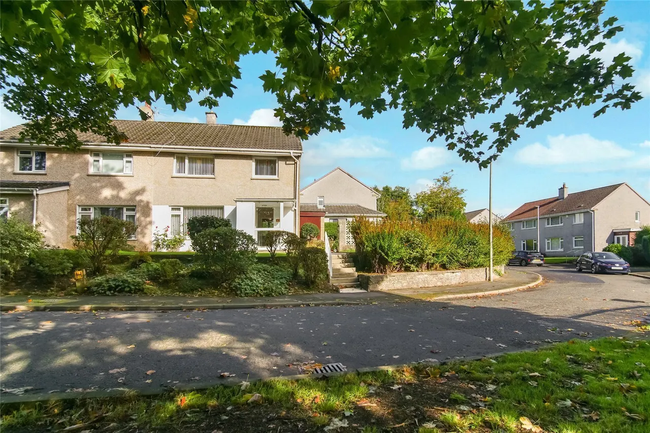 Wingate Crescent, Calderwood, G74, photo 22