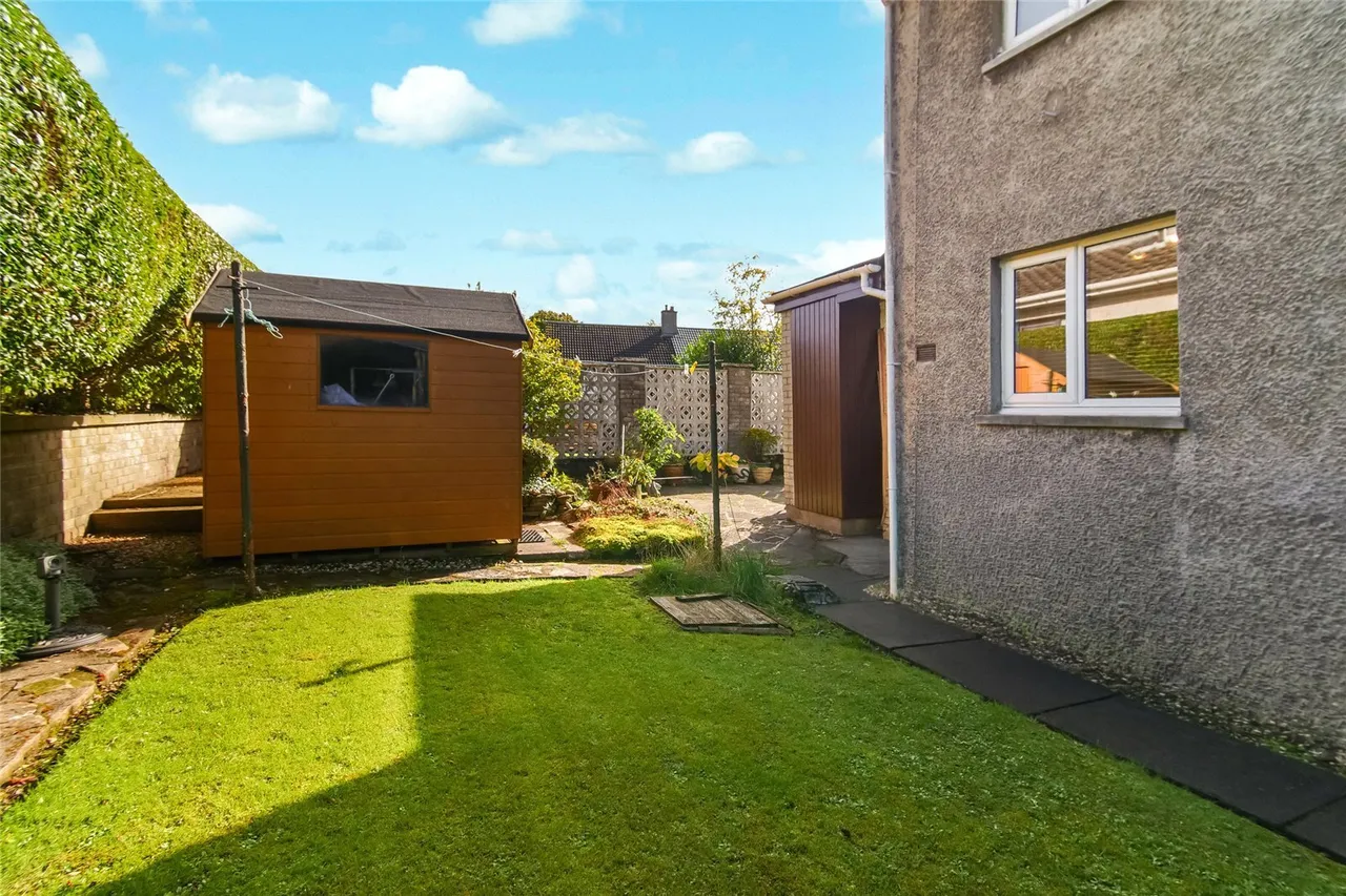 Wingate Crescent, Calderwood, G74, photo 21
