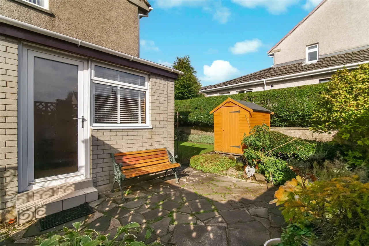 Wingate Crescent, Calderwood, G74, photo 20
