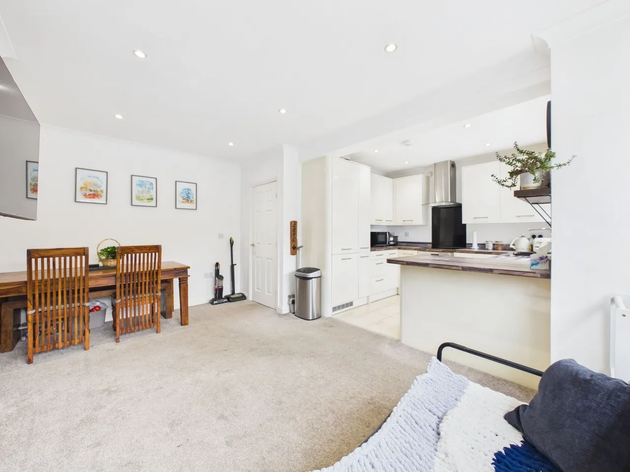 Woollin Crescent, Tingley, WF3, photo 2