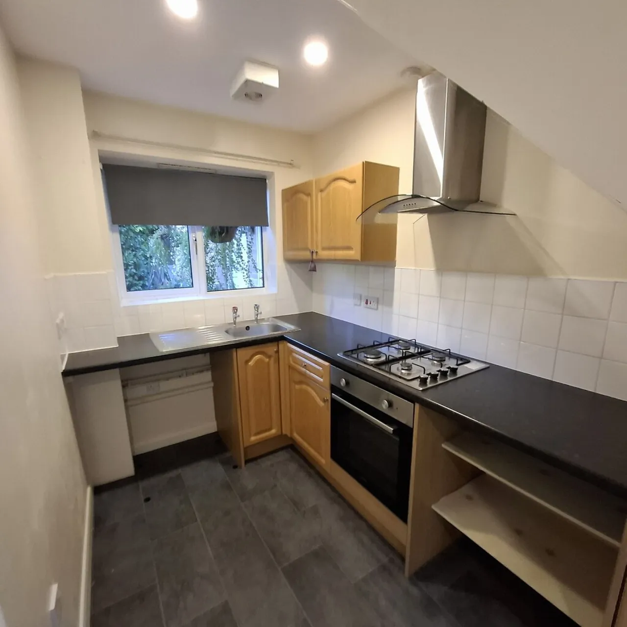 The Pines, Worksop, S80, photo 6
