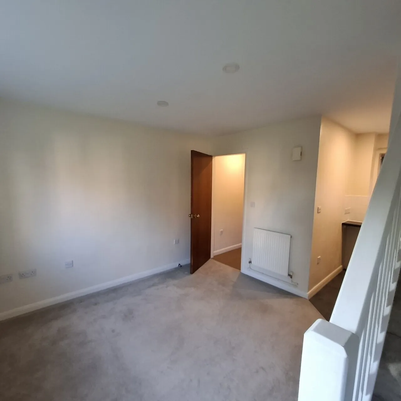 The Pines, Worksop, S80, photo 5