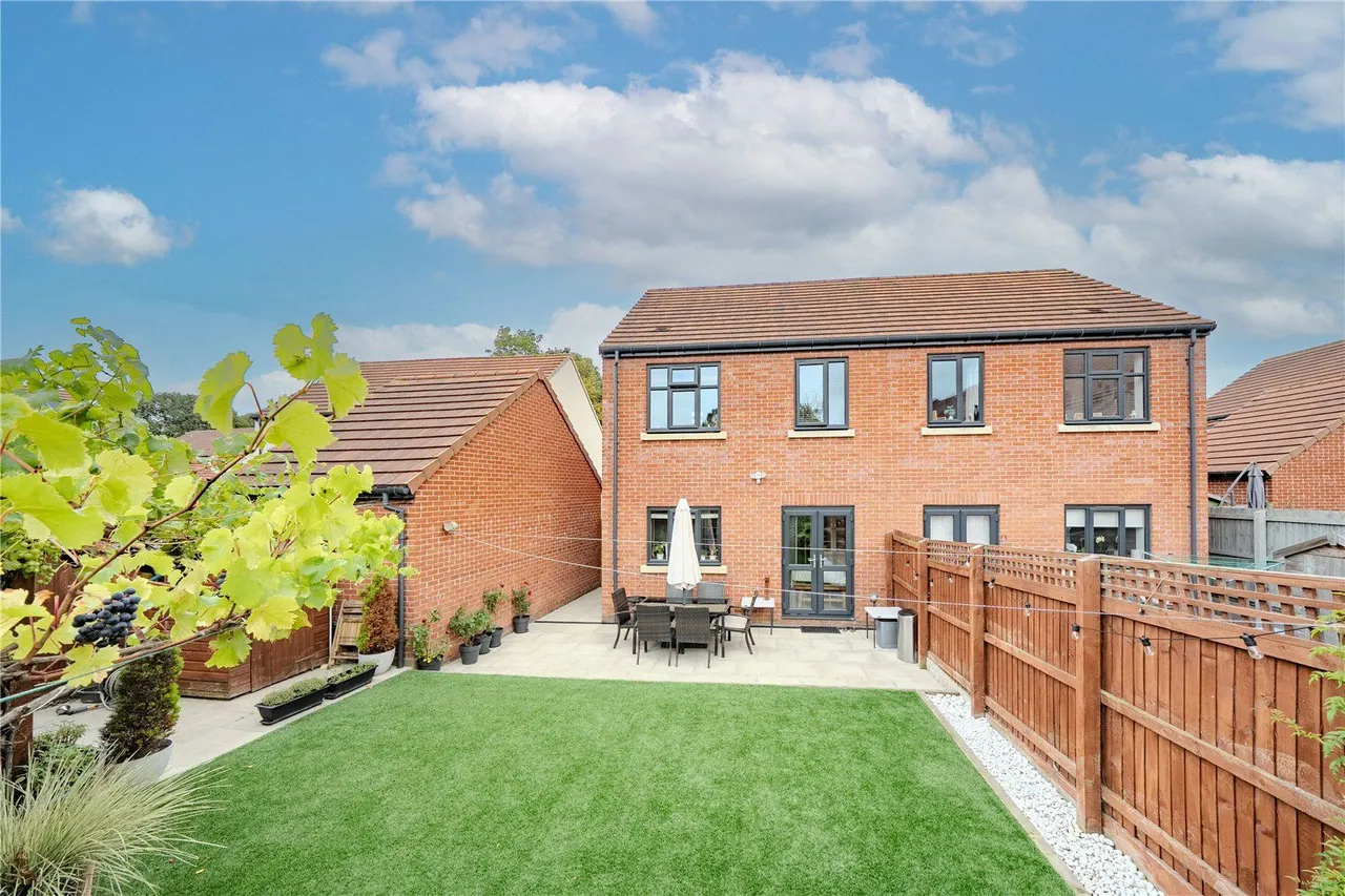 Parkview Place, West Park, LS16, photo 14
