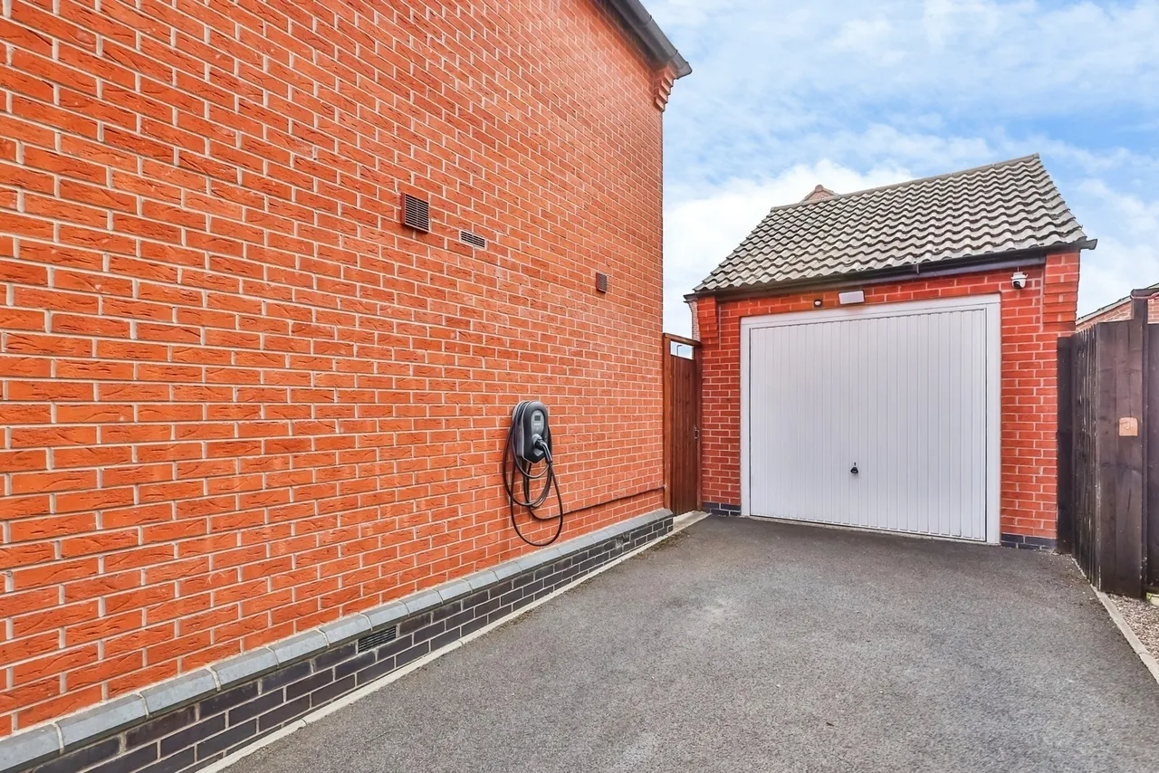 Albert Close, Hucknall, Nottingham, Nottinghamshire, NG15, photo 23