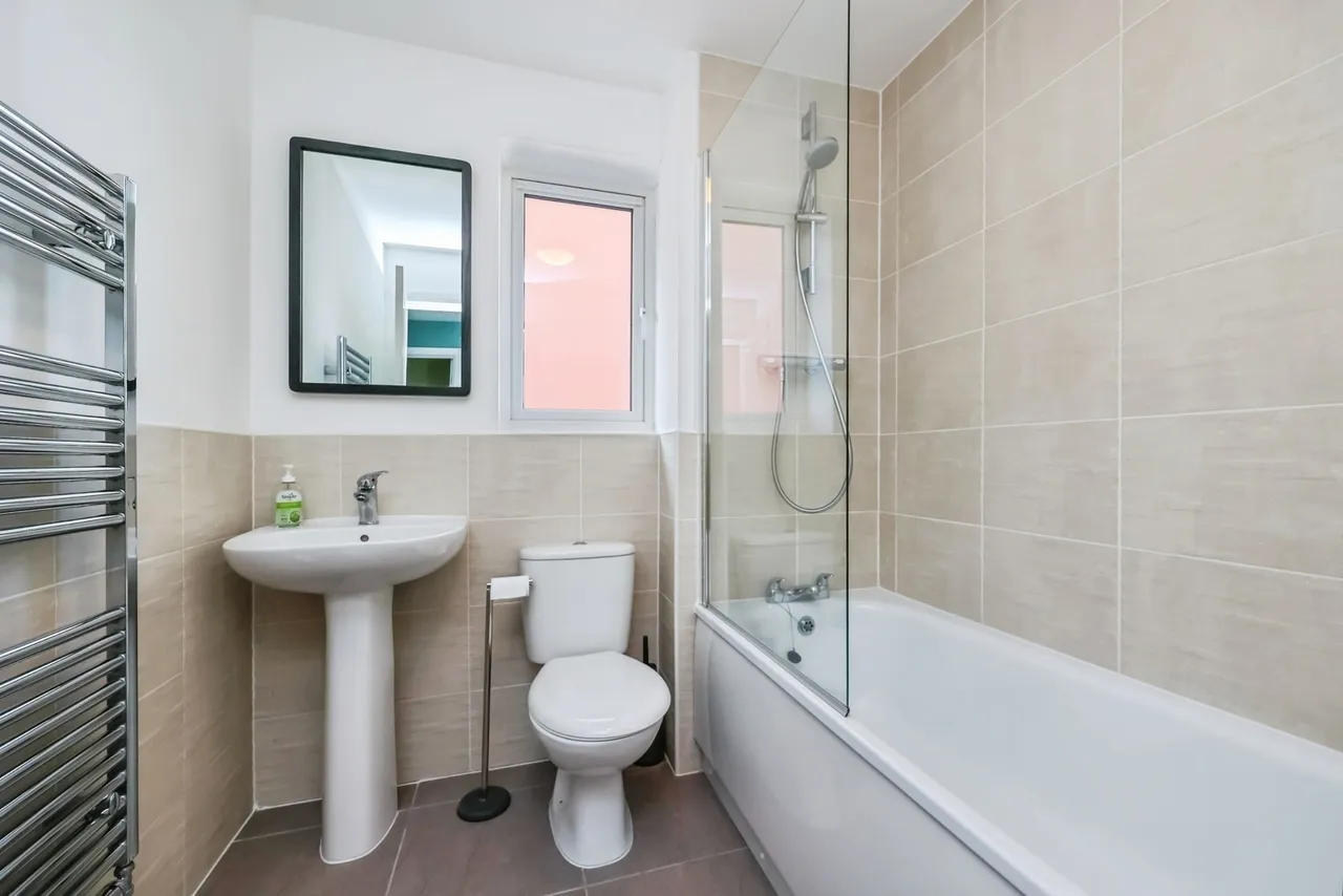 Albert Close, Hucknall, Nottingham, Nottinghamshire, NG15, photo 18