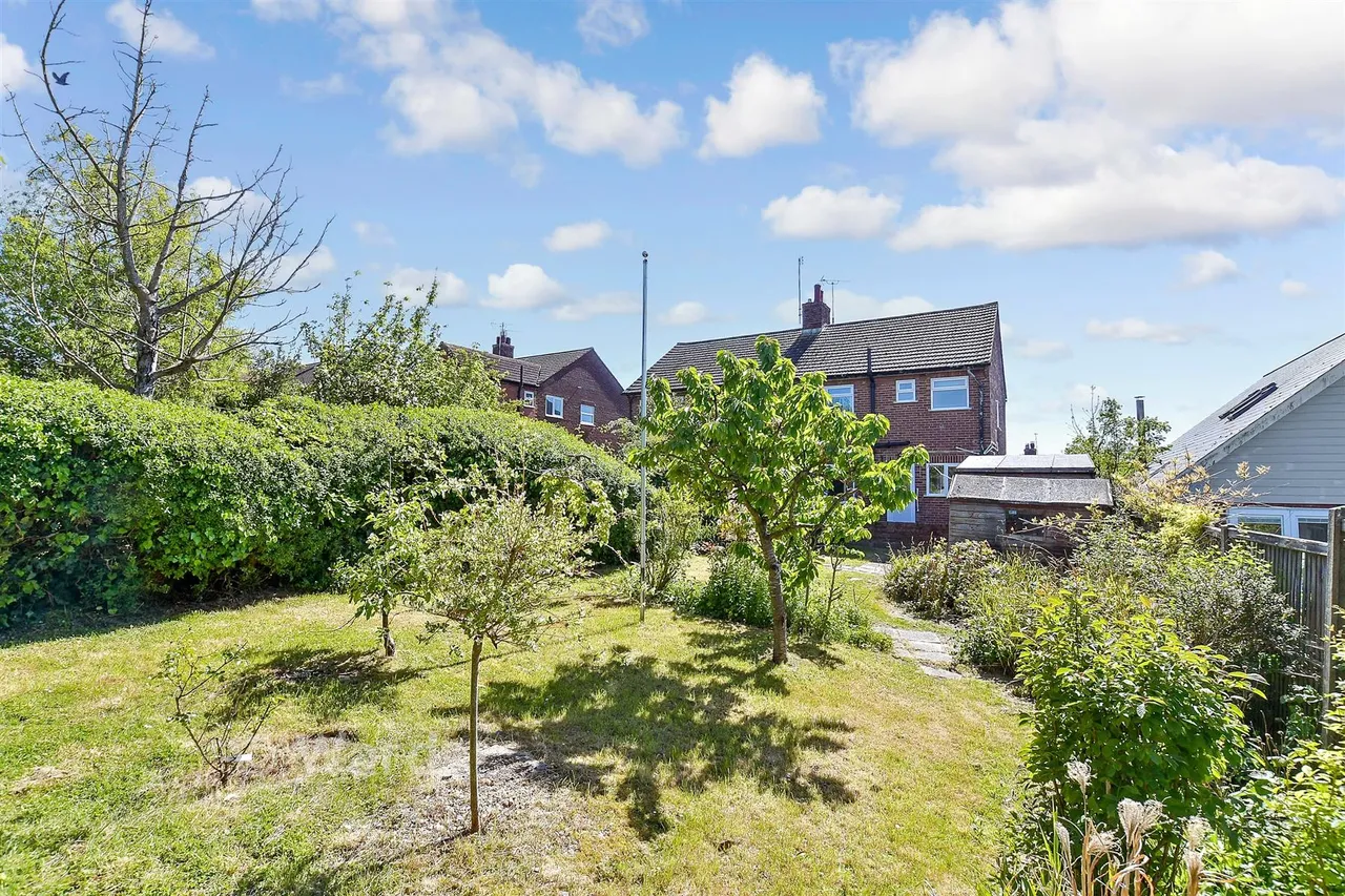 Downs Avenue, Whitstable, CT5, photo 12