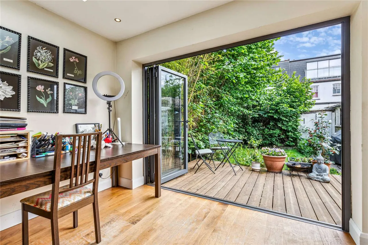 Holmside Road, London, SW12, photo 18