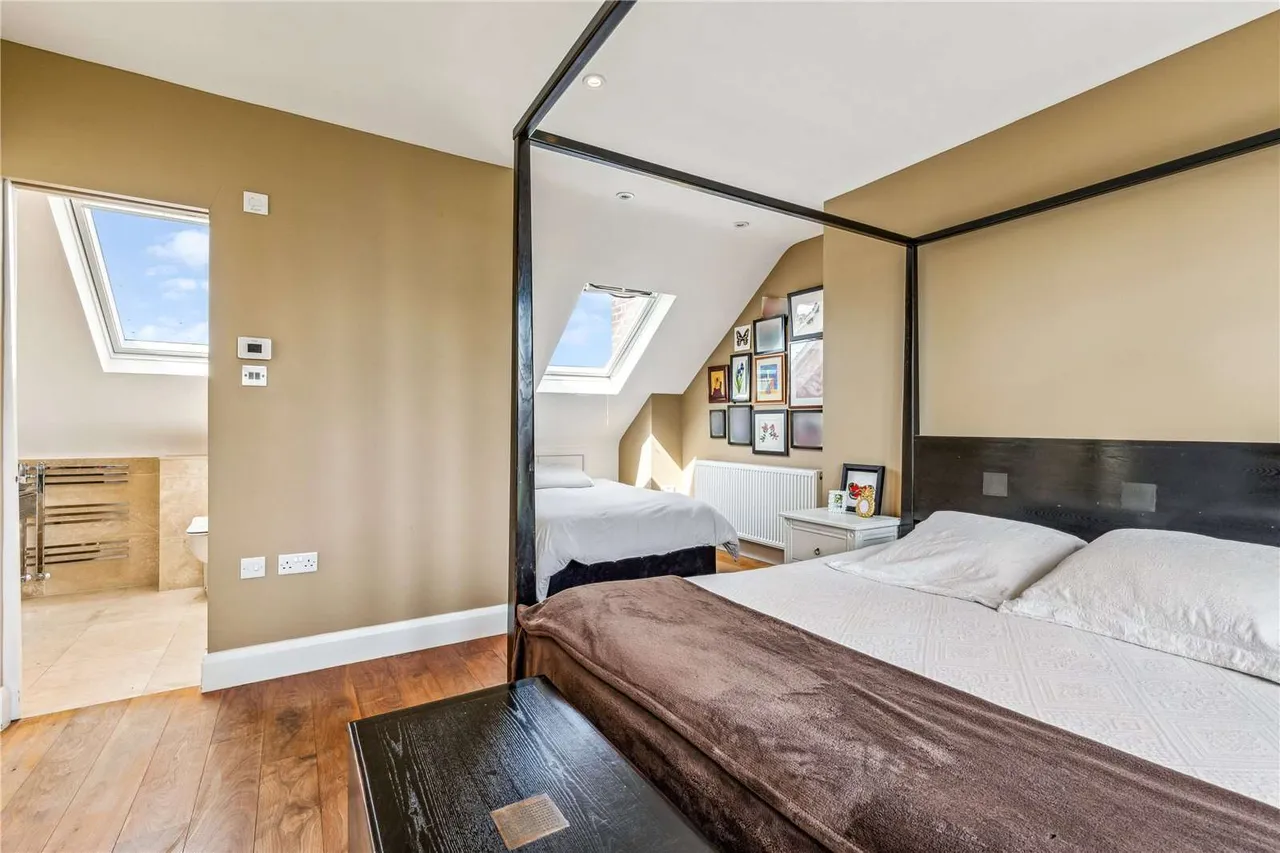Holmside Road, London, SW12, photo 11