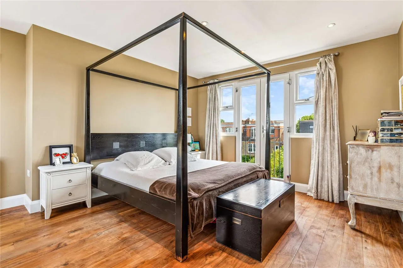 Holmside Road, London, SW12, photo 9
