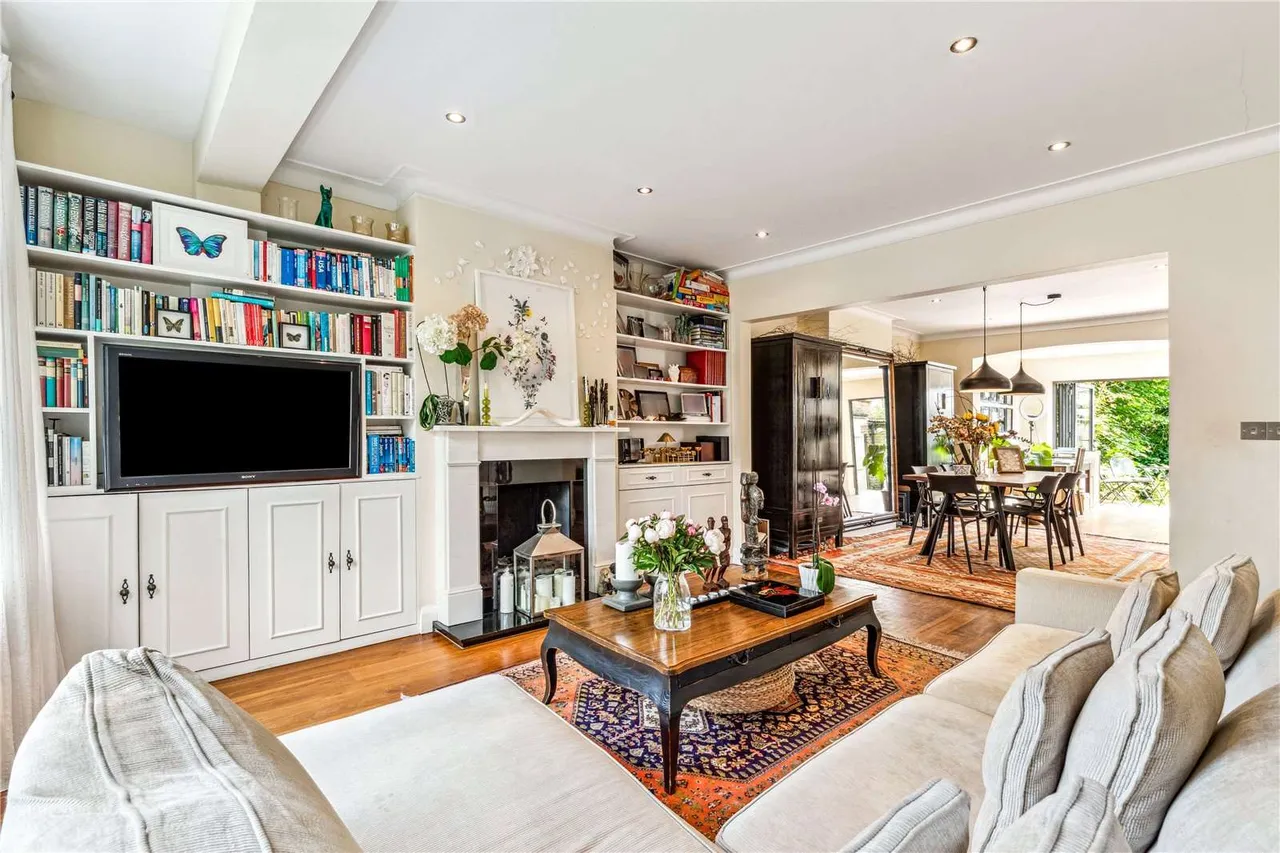 4 bed house for sale, Holmside Road, London, SW12