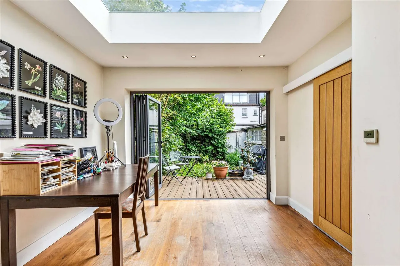 Holmside Road, London, SW12, photo 17