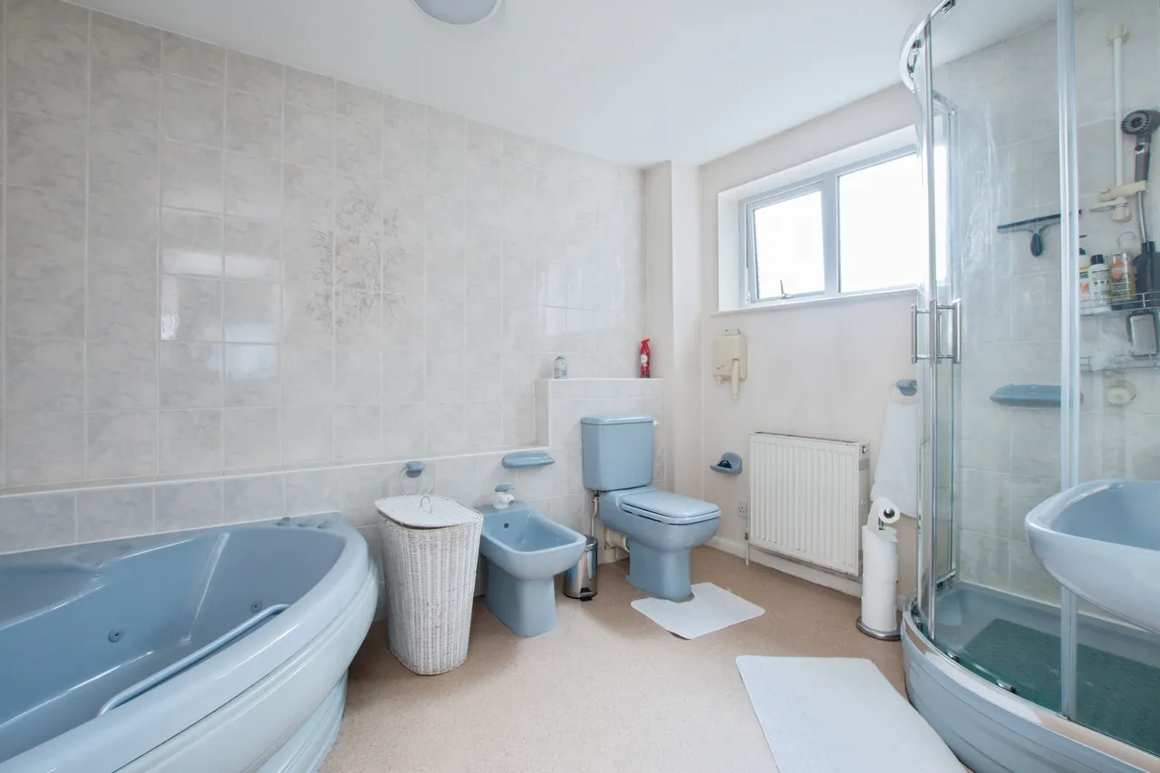 Lyndhurst Road, Salisbury, SP5, photo 13