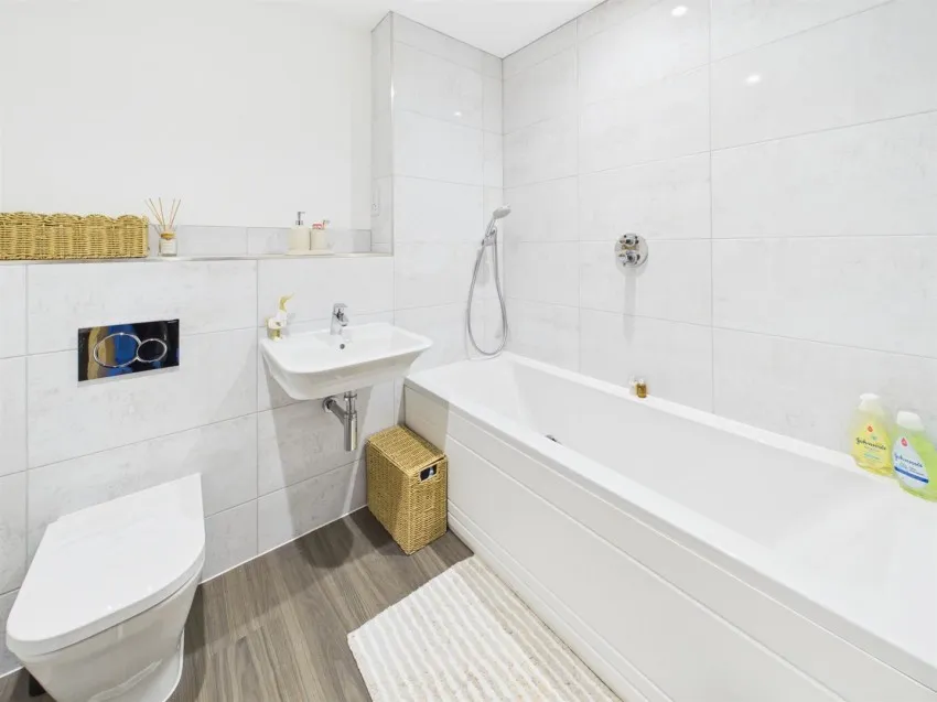Tawny Close, Hardwicke, photo 14