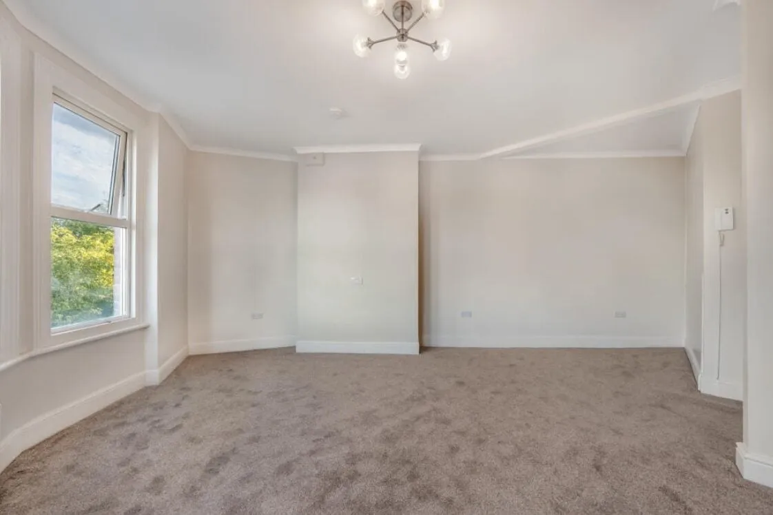 flat to rent, Bromley Road, London, SE6