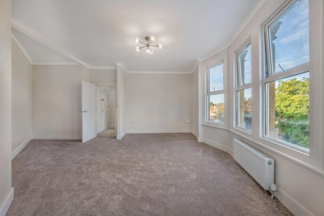 Bromley Road, London, SE6, photo 7