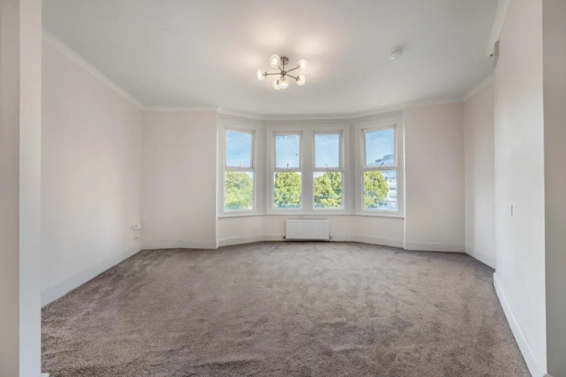 Bromley Road, London, SE6, photo 6