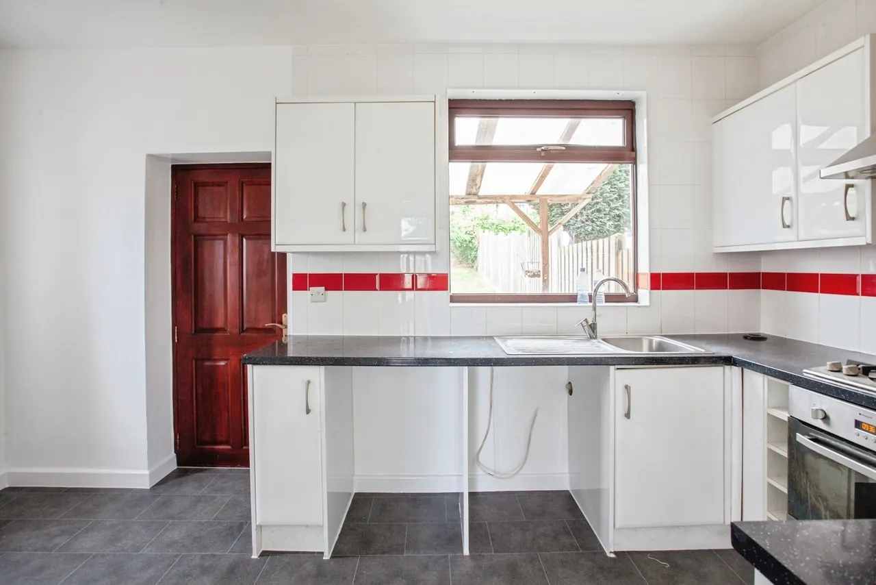 Wheatfield Crescent, Sheffield, S5, photo 4