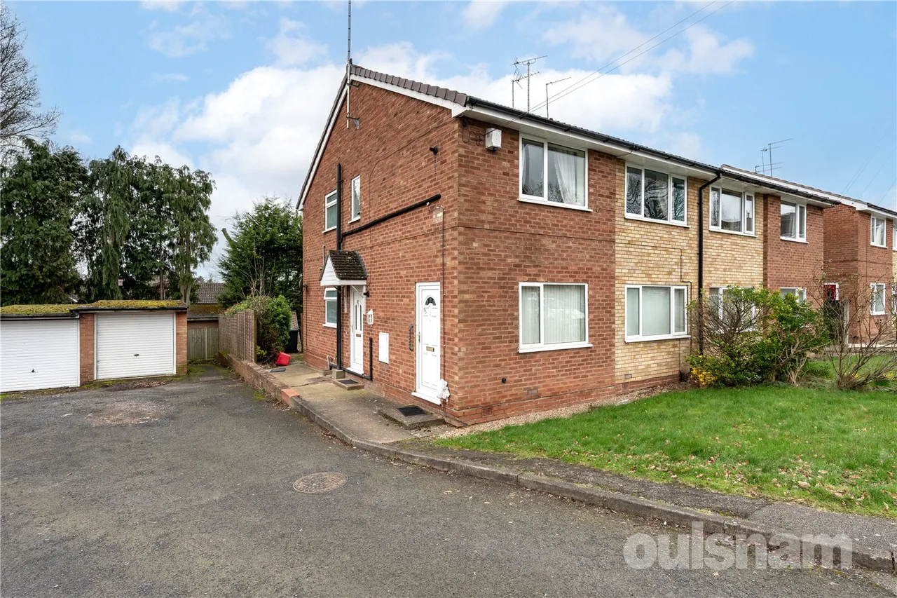2 bed flat for sale, Malfield Avenue, Redditch, B97