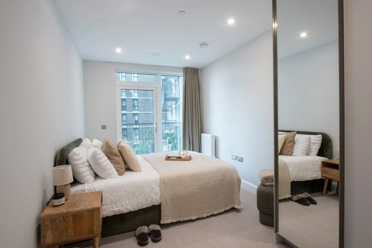 Moat Street, London, SW11, photo 16