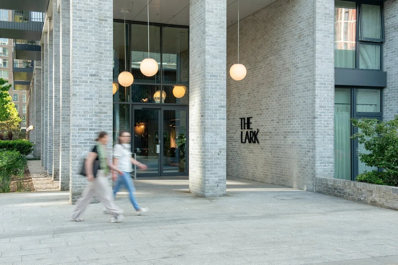 Moat Street, London, SW11, photo 5