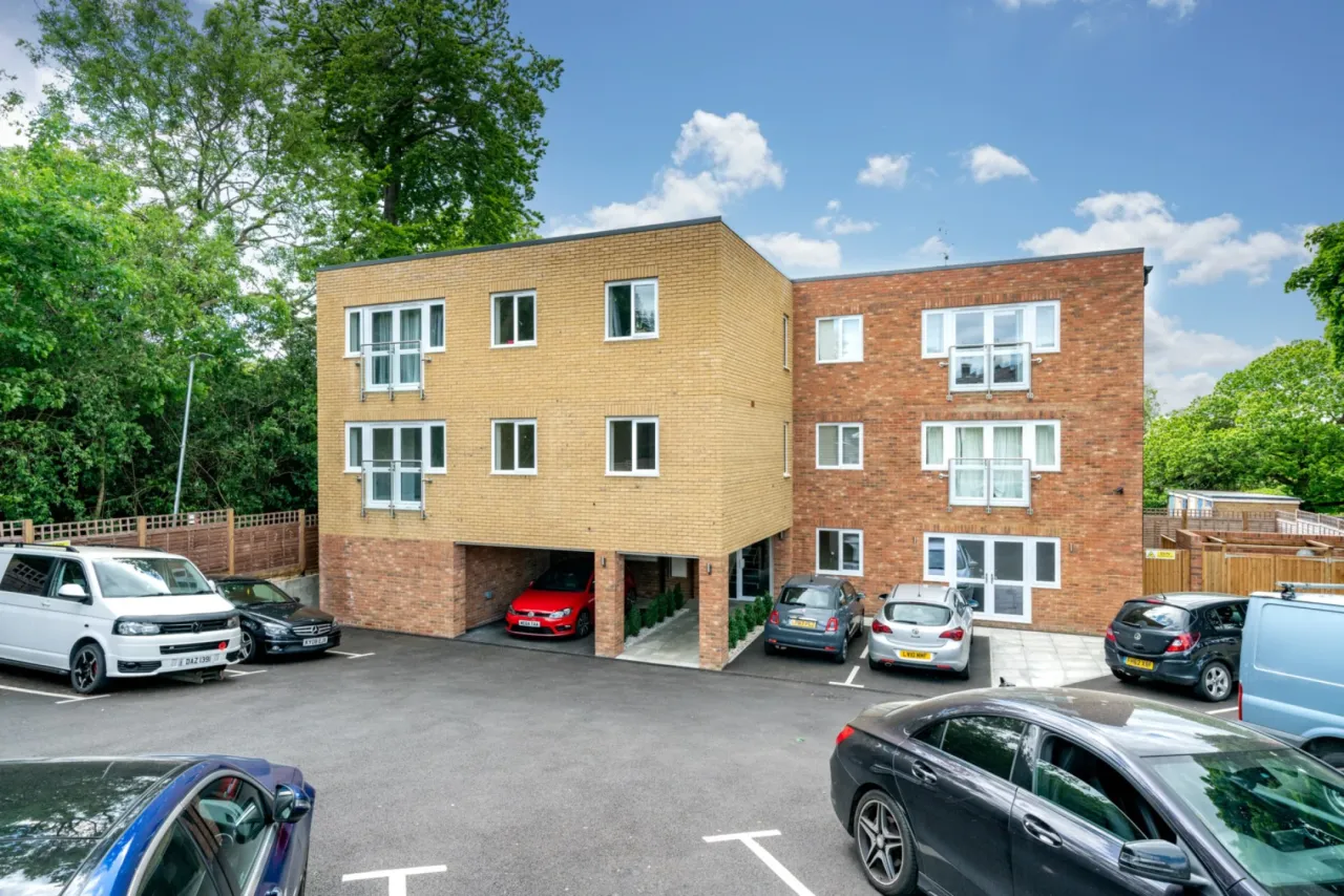 2 bed flat for sale, Breffni Court, Hemel Hempstead, HP2