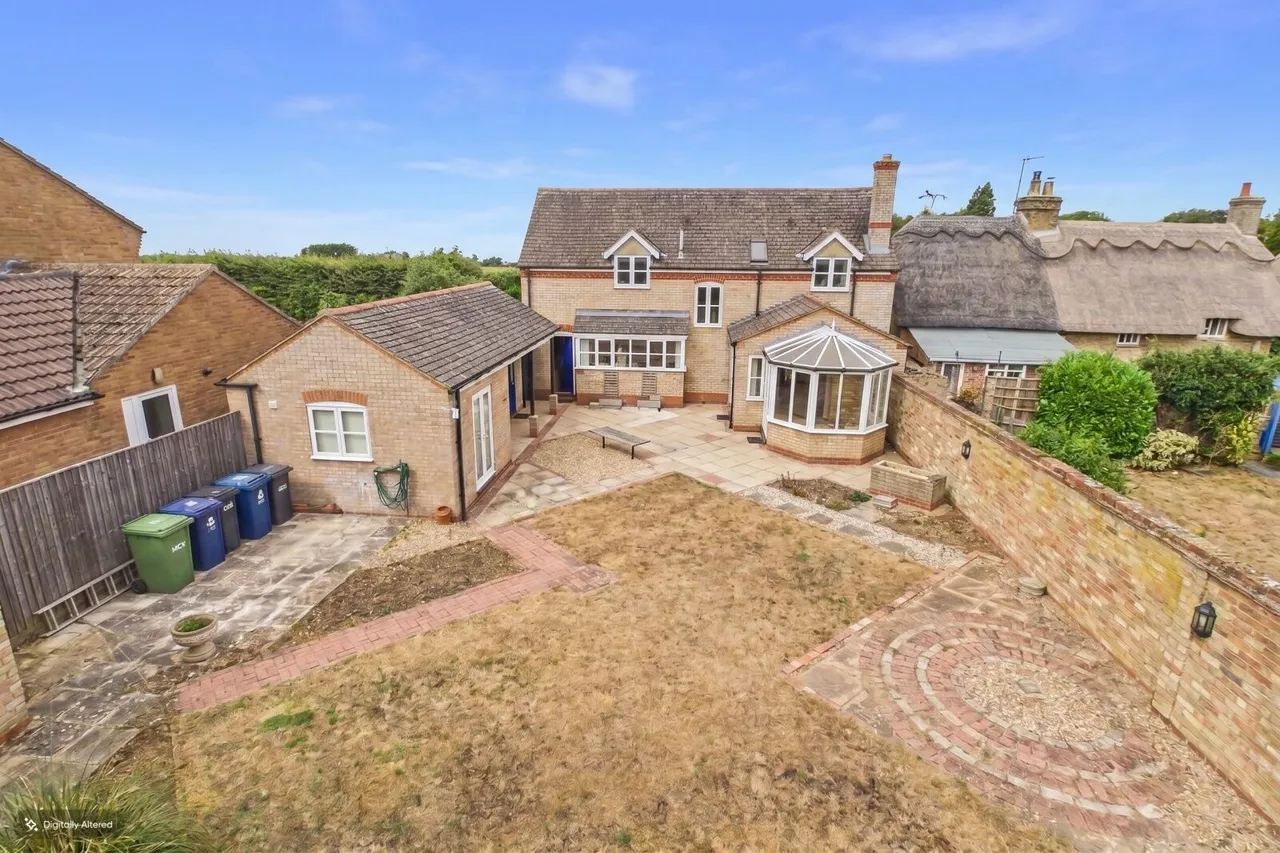 5 bed house for sale, East Street, Bluntisham, PE28