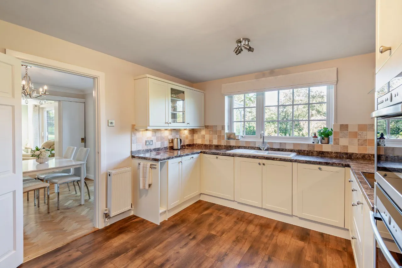 Kelvedon Road, Little Braxted, Witham, Essex, CM8 3LD, photo 6