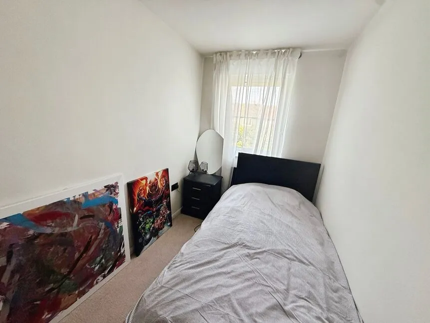 Woolf Close, London, SE28, photo 7
