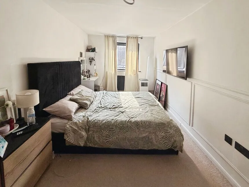 Woolf Close, London, SE28, photo 5