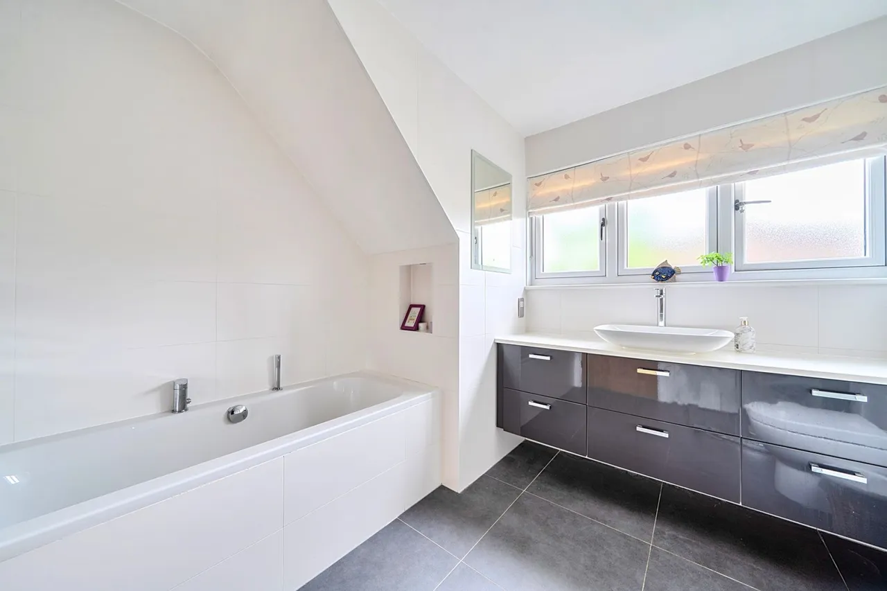 Sway, Lymington, SO41, photo 18