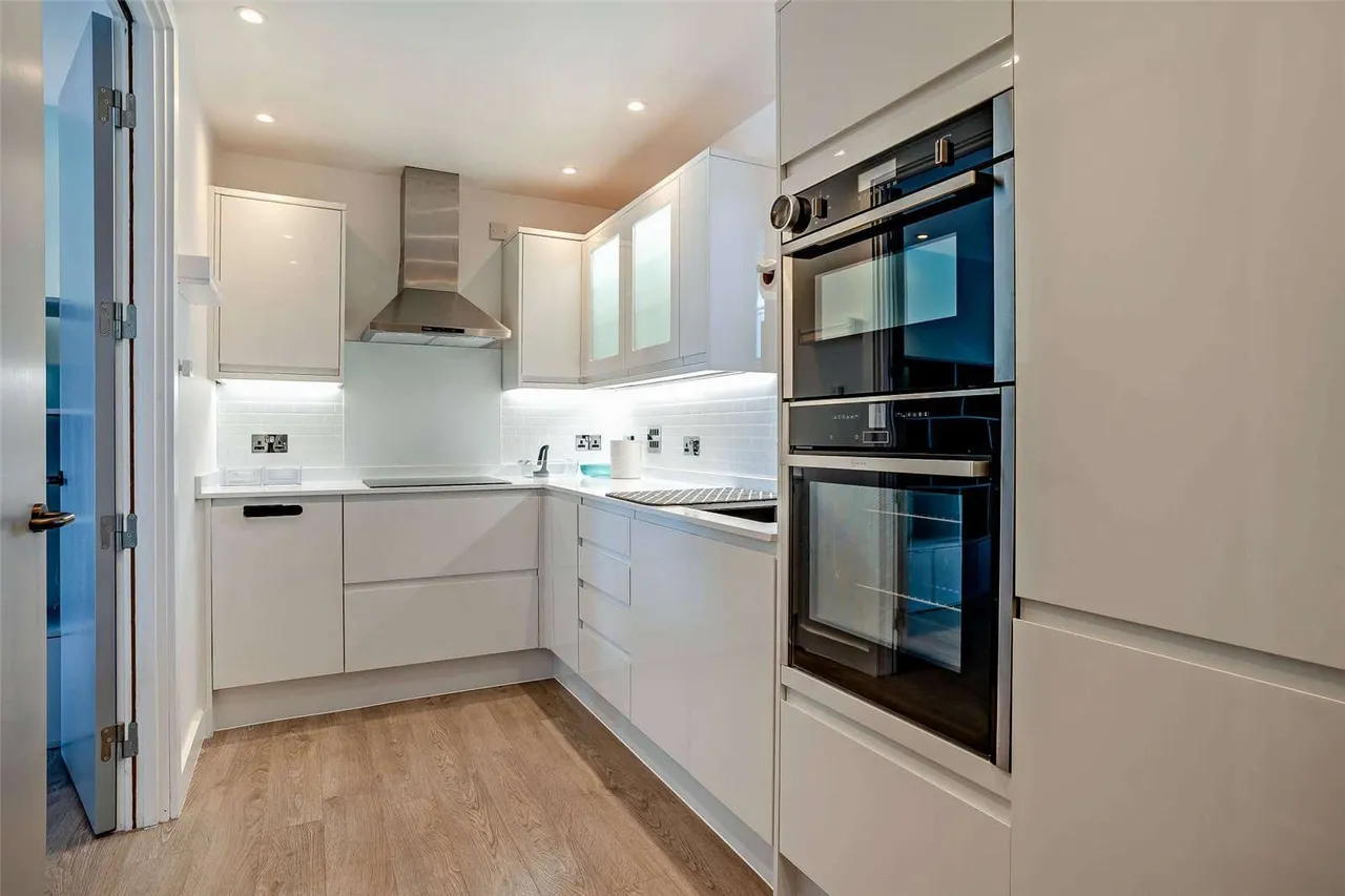 Greyfriars Road, Cardiff, CF10, photo 6