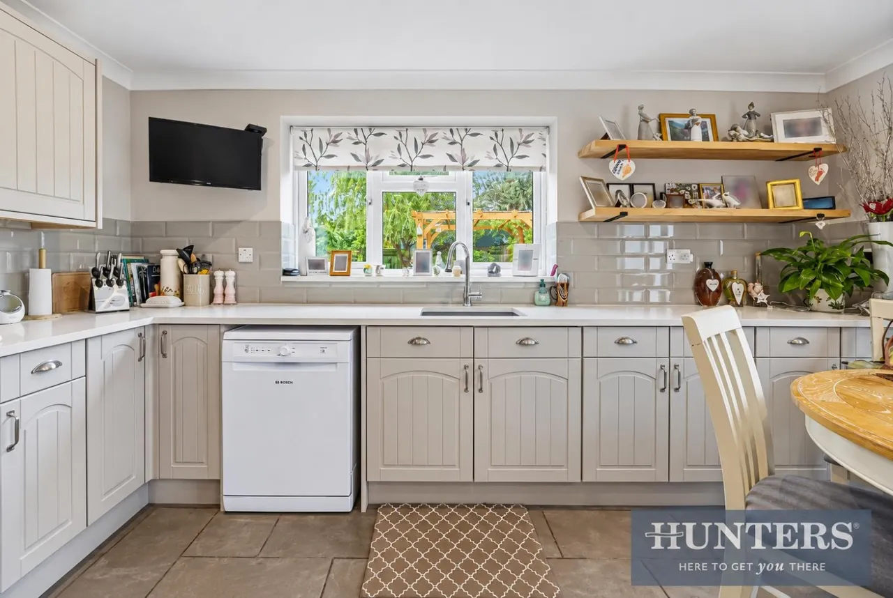 Latimer Close, Worcester Park, KT4, photo 12