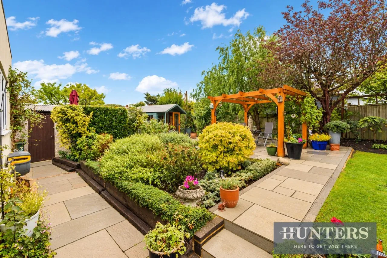 Latimer Close, Worcester Park, KT4, photo 2