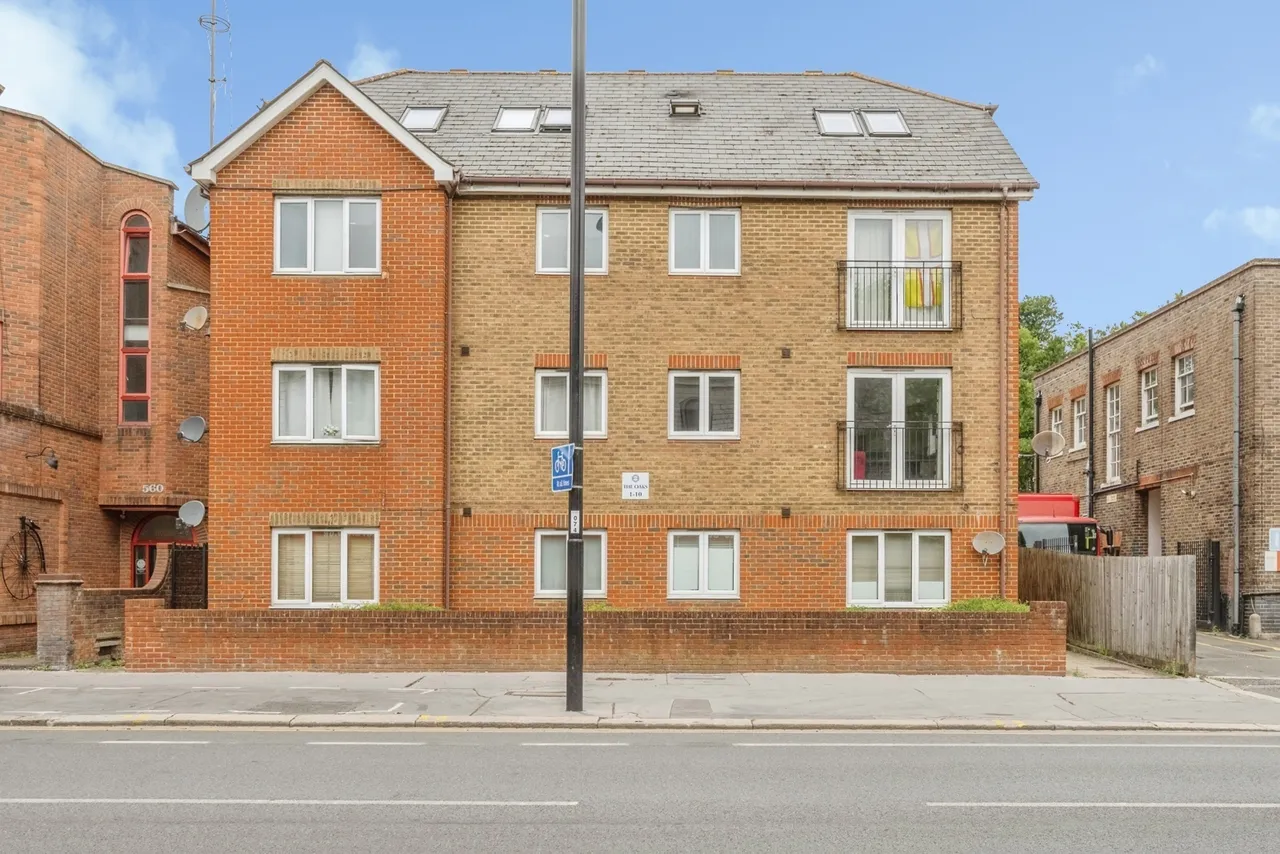 Brighton Road, South Croydon, CR2, photo 2