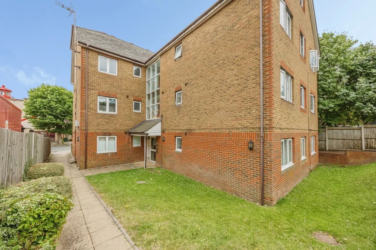 Brighton Road, South Croydon, CR2, photo 17