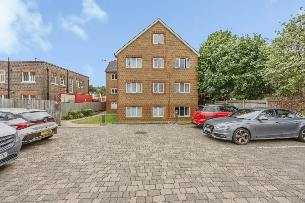 Brighton Road, South Croydon, CR2, photo 6