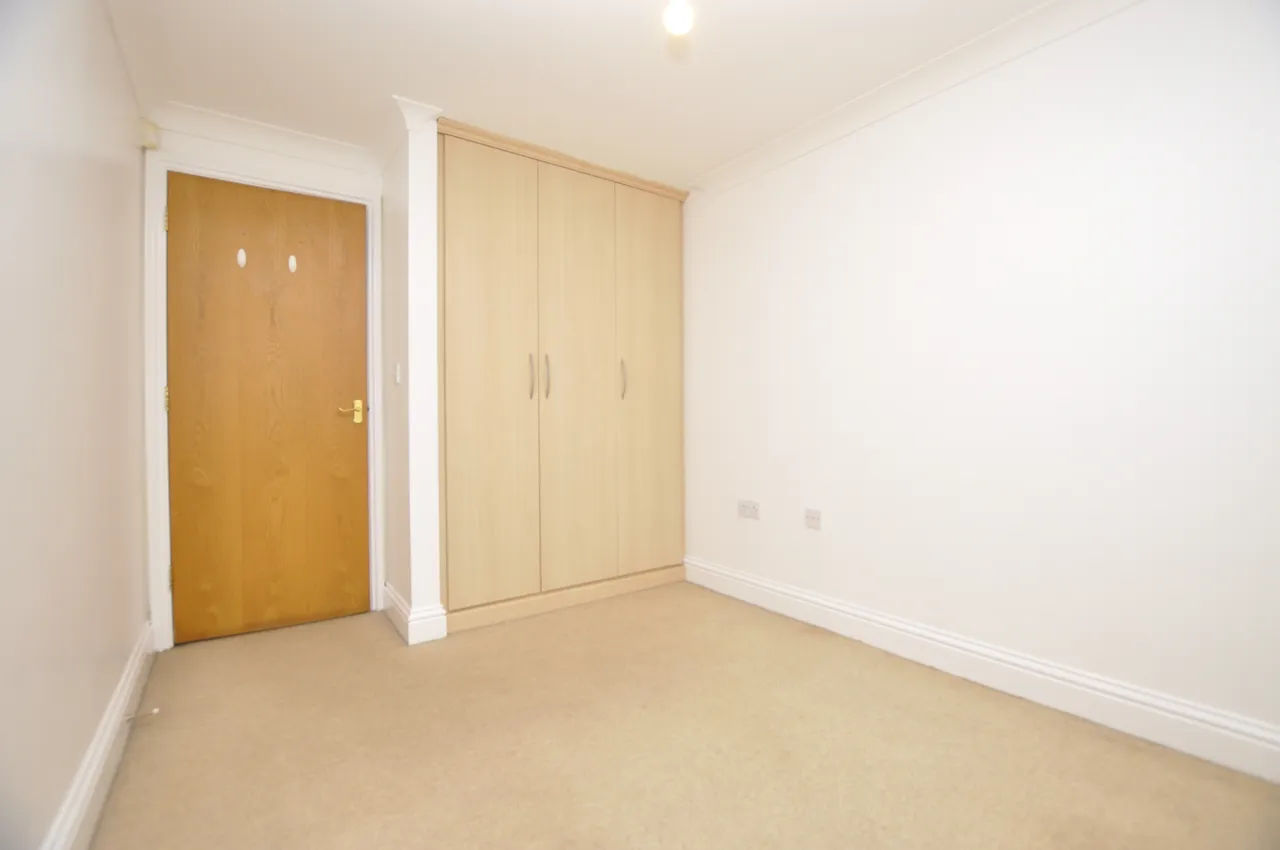 Flat 2, 141 Upper Bridge Road, Chelmsford, Essex, CM2 0AL, photo 6