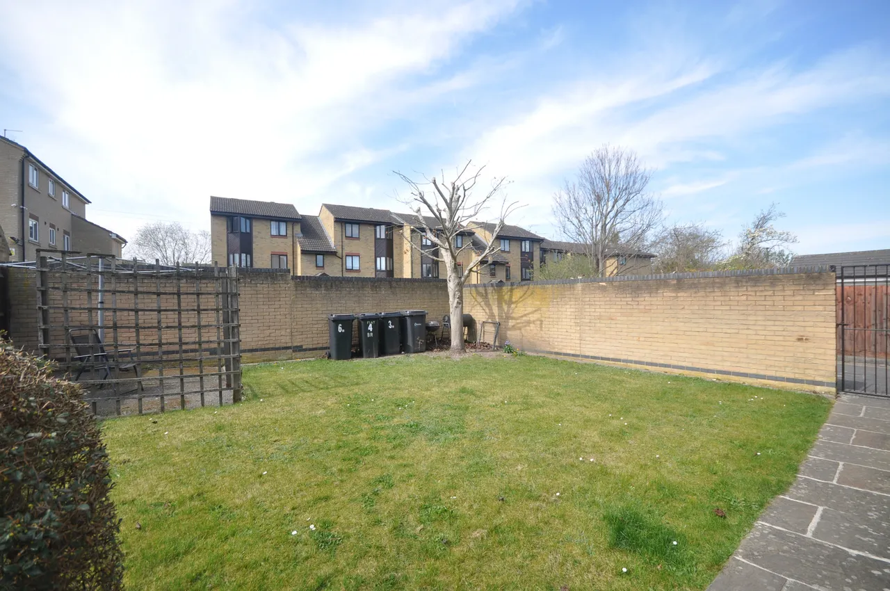 Flat 2, 141 Upper Bridge Road, Chelmsford, Essex, CM2 0AL, photo 11