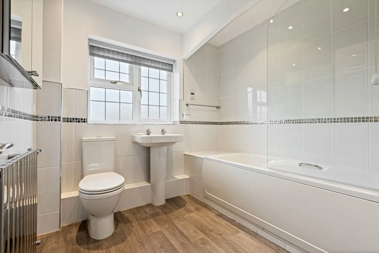 Long Meadow, Wigston, LE18, photo 19