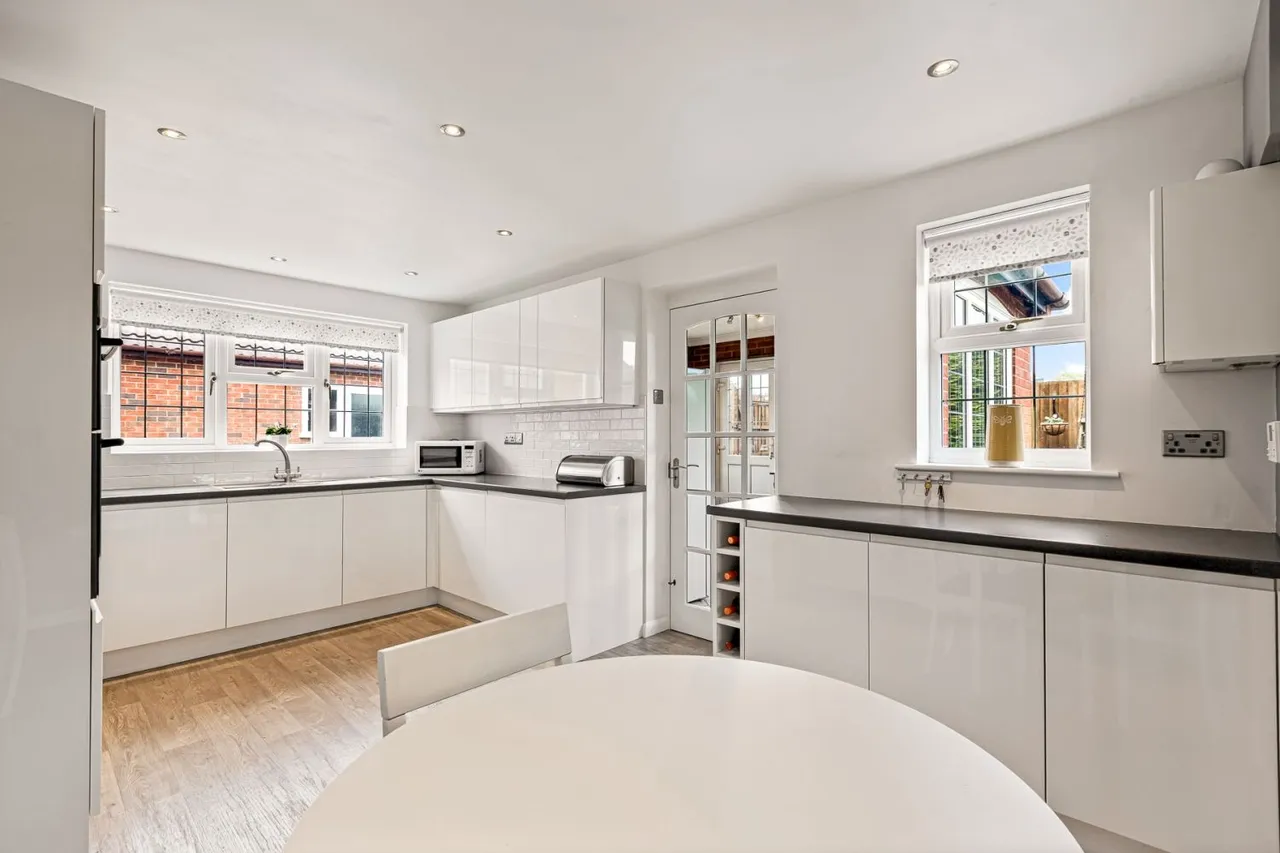 Long Meadow, Wigston, LE18, photo 3